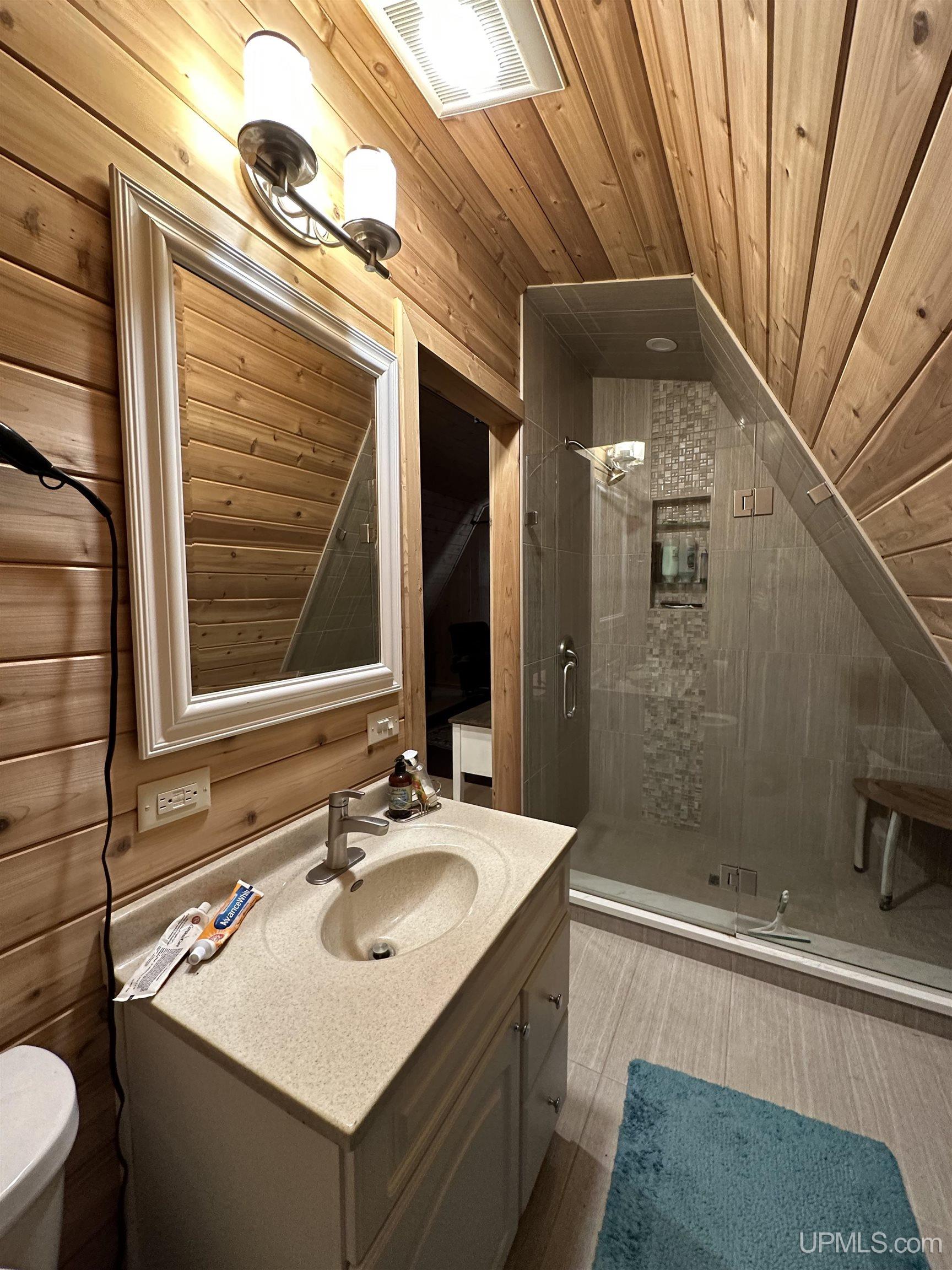 6685 South 75 Road Gladstone, MI 49837 - Photo 22 of 42 Gallery Image 22