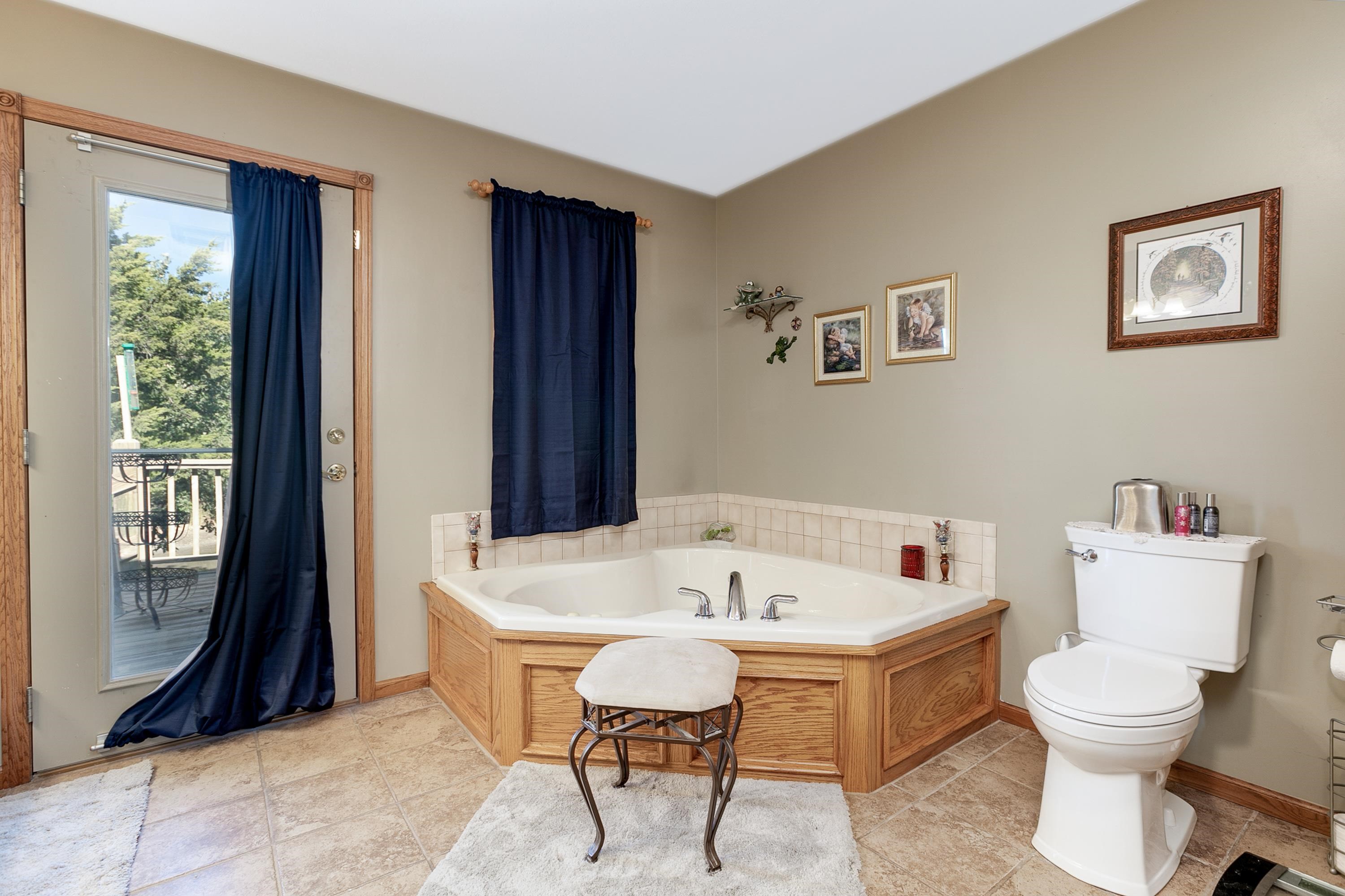 1555 Southwest Butler Road Benton, KS 67017 - Photo 18 of 36