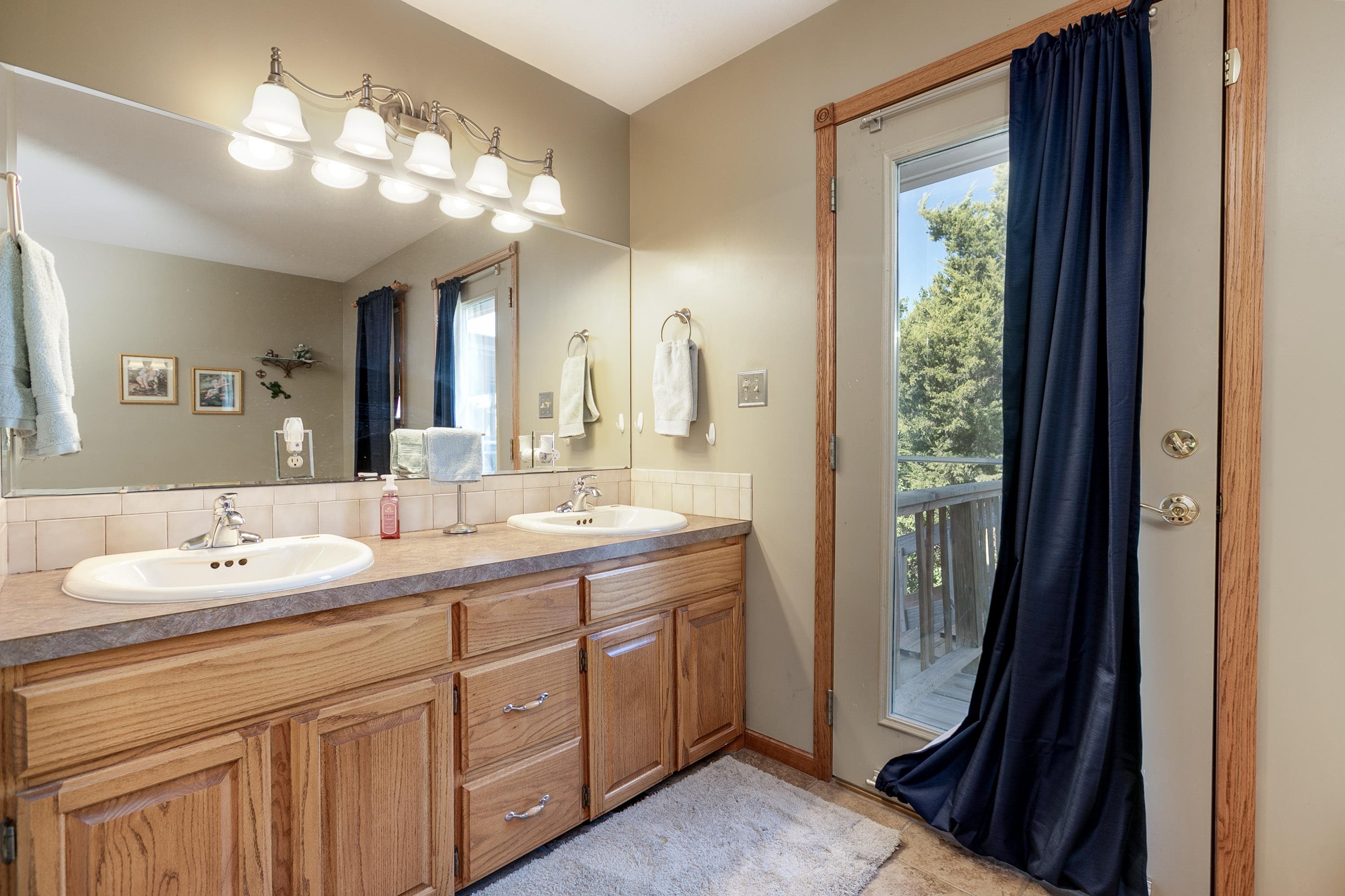 1555 Southwest Butler Road Benton, KS 67017 - Photo 19 of 36