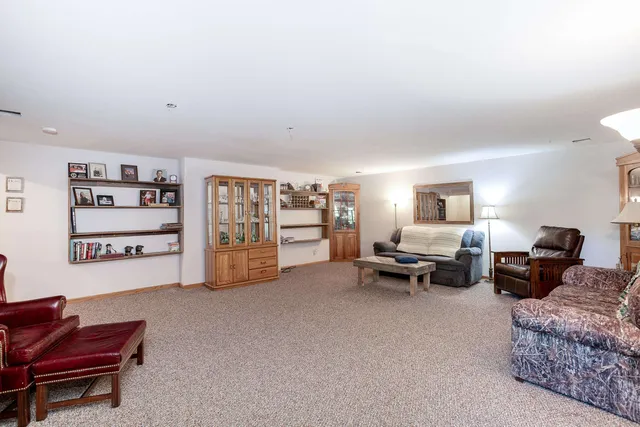 $875,000 | 1555 Southwest Butler Road, Benton, KS 67017