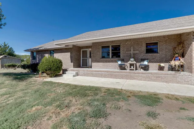 $875,000 | 1555 Southwest Butler Road, Benton, KS 67017