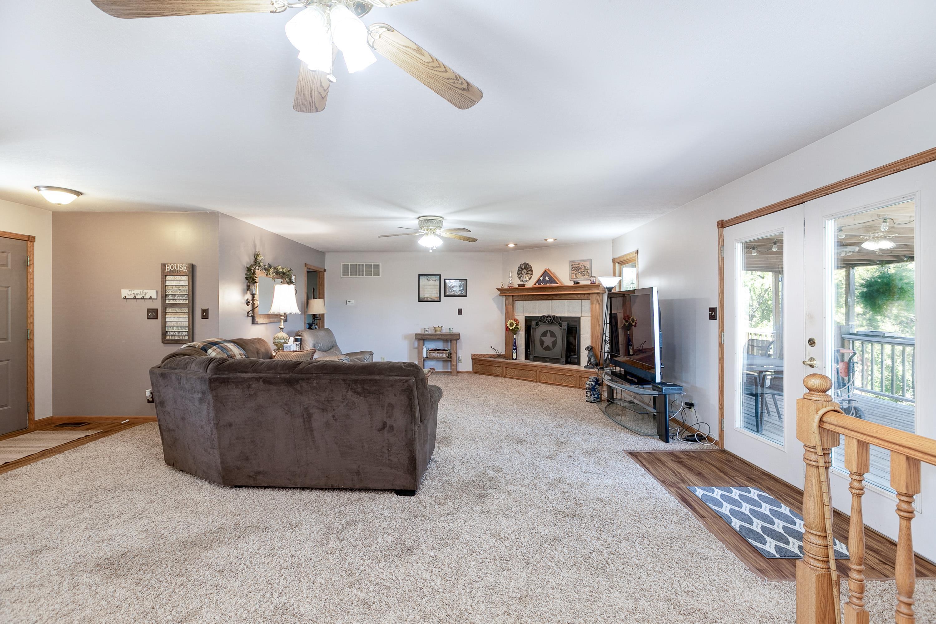 1555 Southwest Butler Road Benton, KS 67017 - Photo 6 of 36