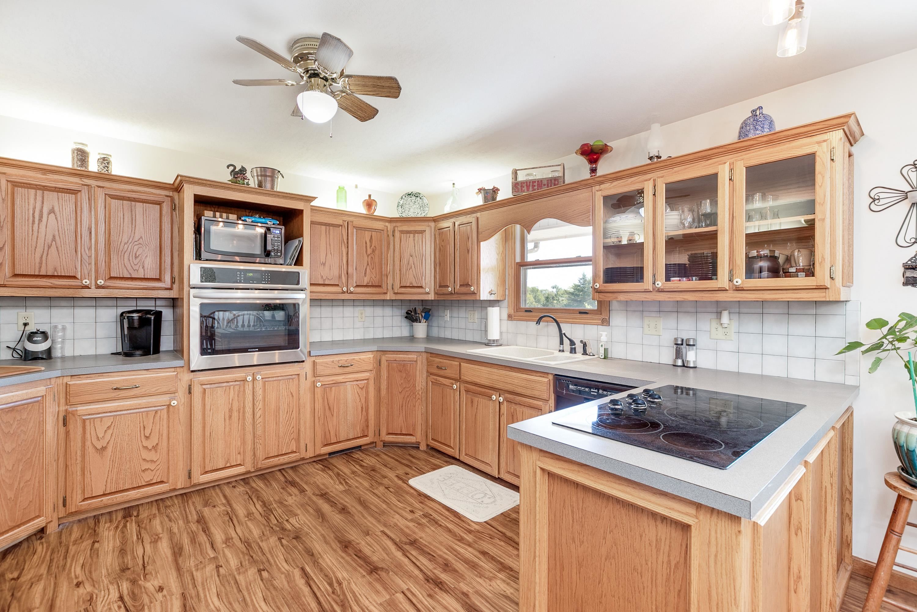 1555 Southwest Butler Road Benton, KS 67017 - Photo 10 of 36