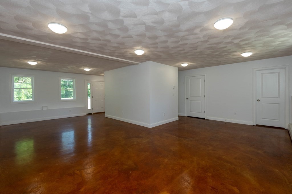 151 Boxford Road Rowley, MA 01969 - Photo 3 of 24