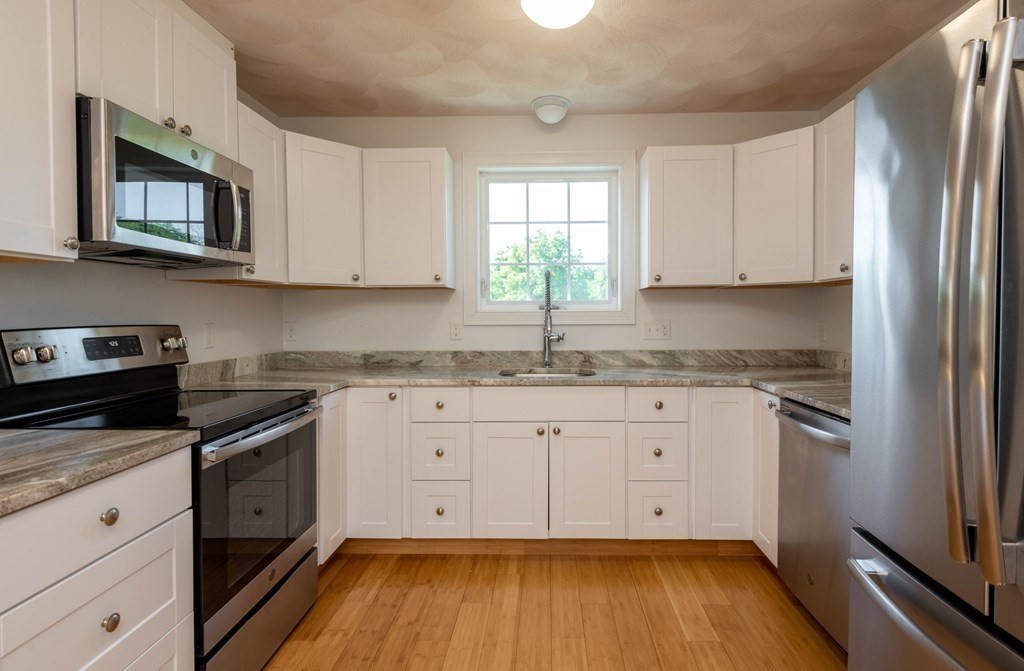 151 Boxford Road Rowley, MA 01969 - Photo 7 of 24