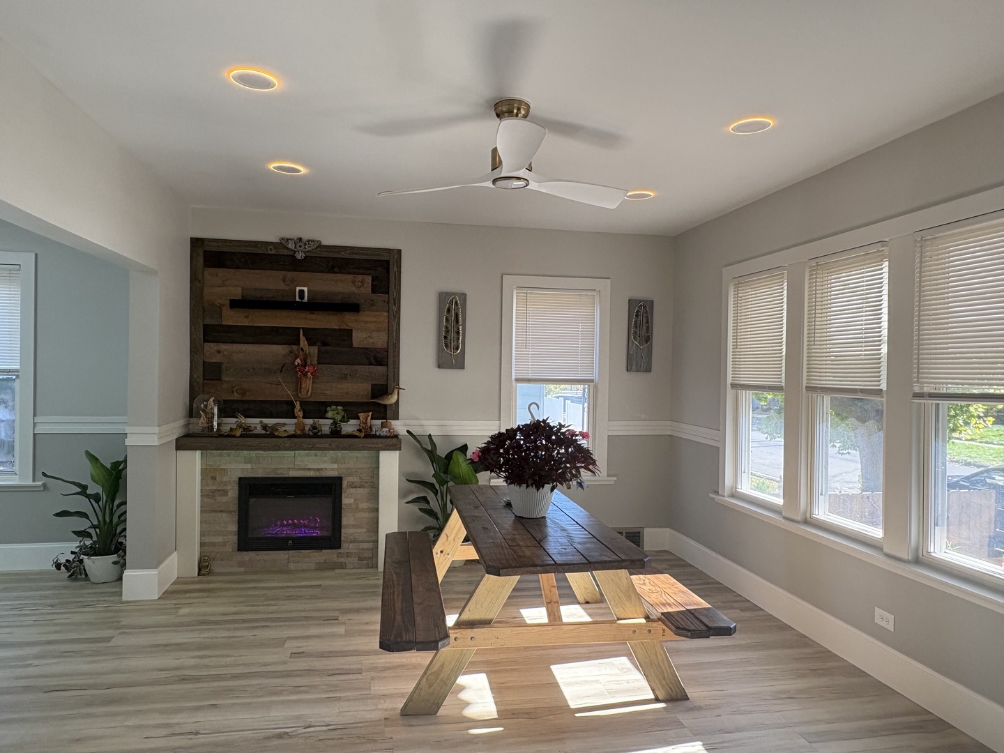 70 East 100th Place Chicago, IL 60628 - Photo 3 of 20