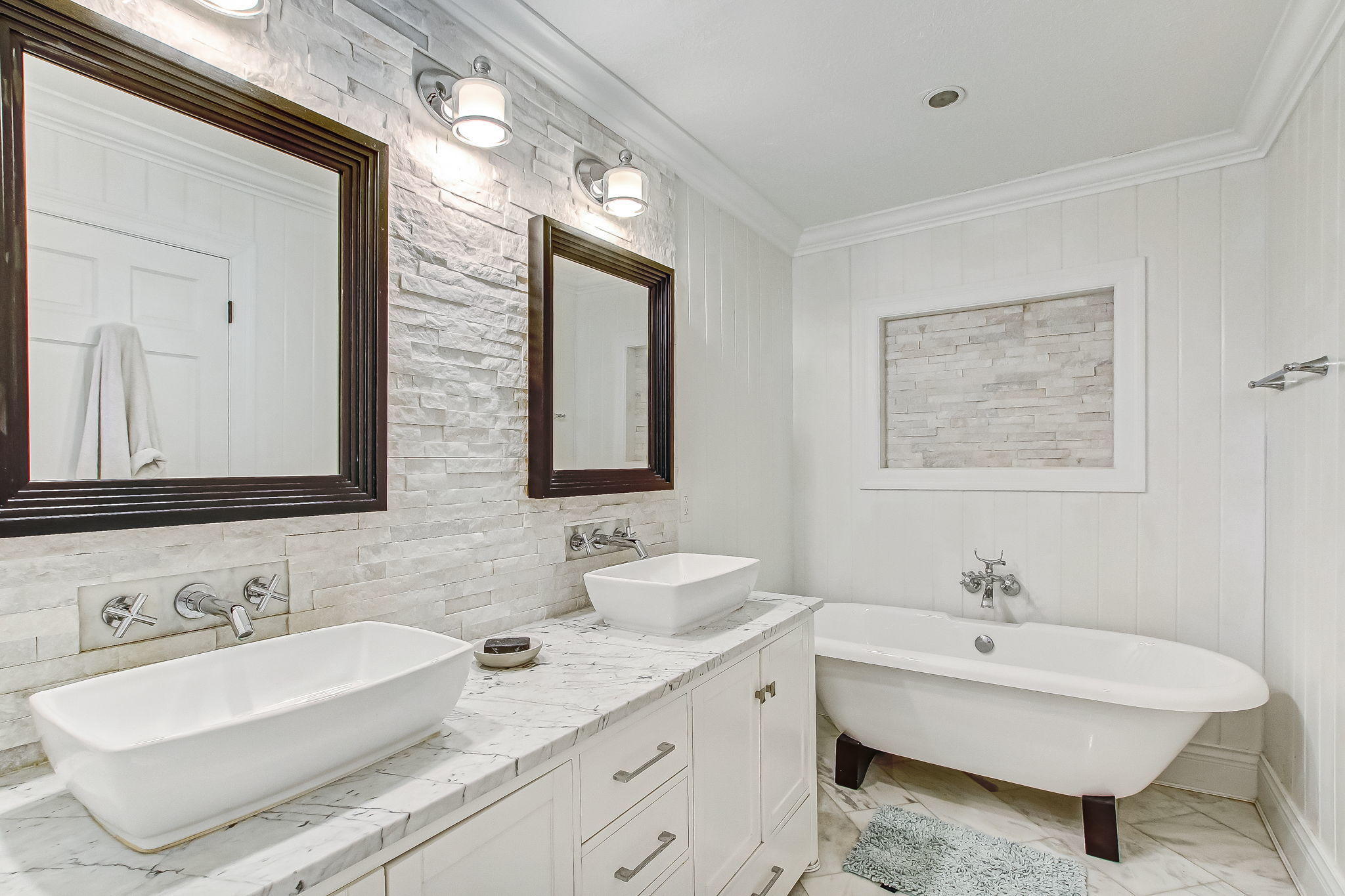 4677 Long Bow Road Jacksonville, FL 32210 - Photo 29 of 47 Claw-foot tub