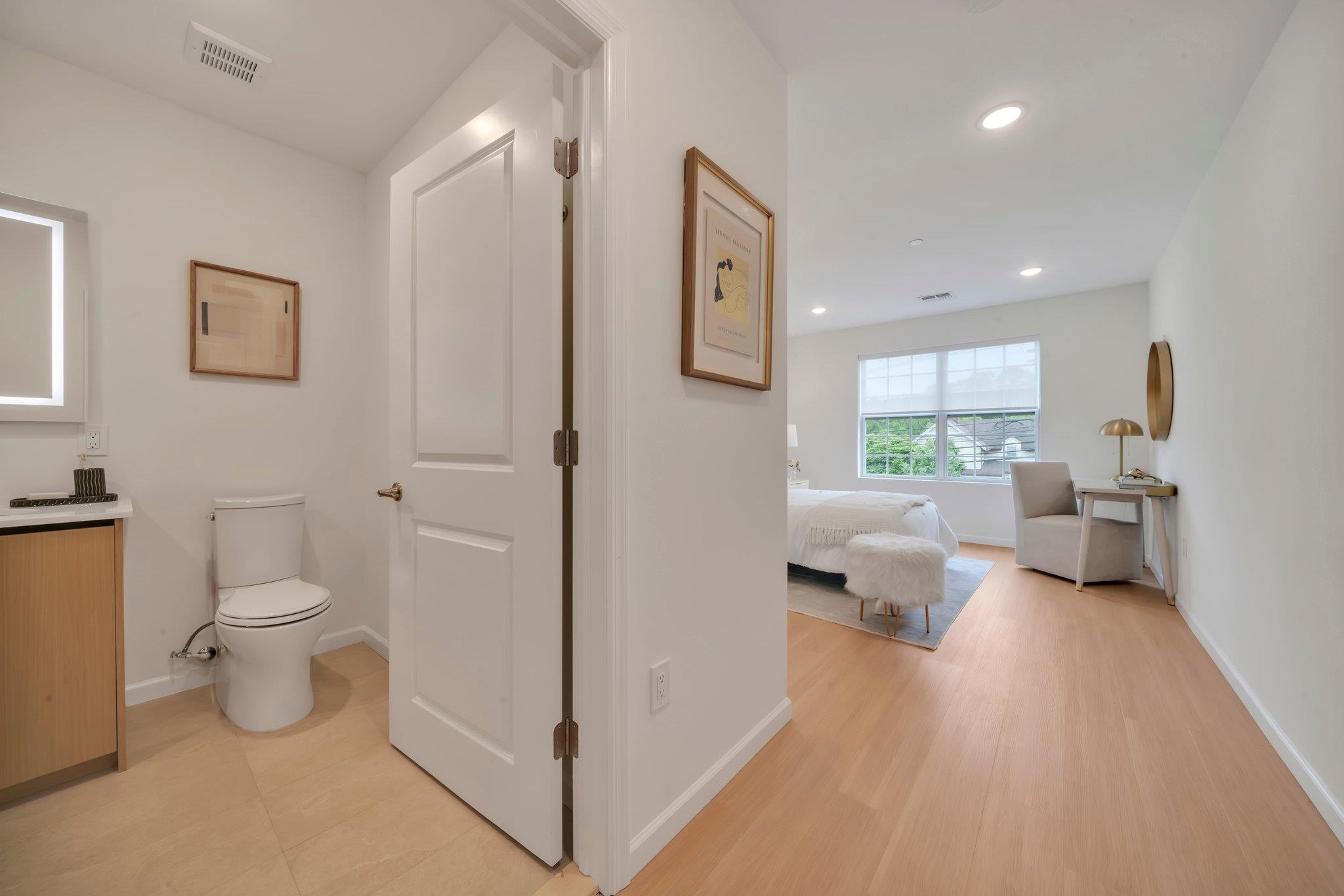 70 Ridgedale Avenue, Unit 103 Morristown, NJ 07960 - Photo 22 of 50 a bathroom with a toilet sink and tub