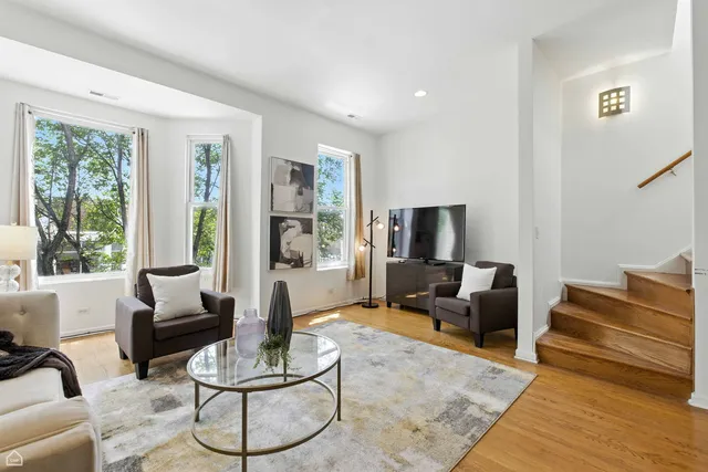 $650,000 | 1708 West Chicago Avenue, Unit 3, Chicago, IL 60622