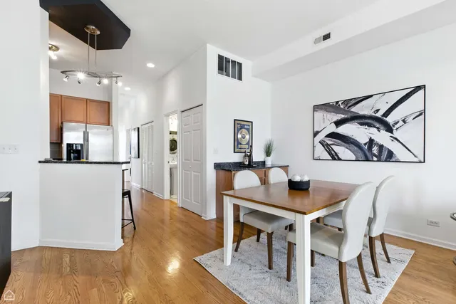 $650,000 | 1708 West Chicago Avenue, Unit 3, Chicago, IL 60622