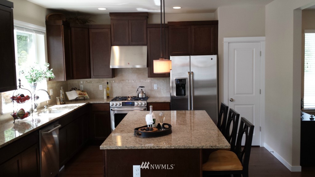 22314 38th Avenue Southeast Bothell, WA 98021 - Photo 4 of 6