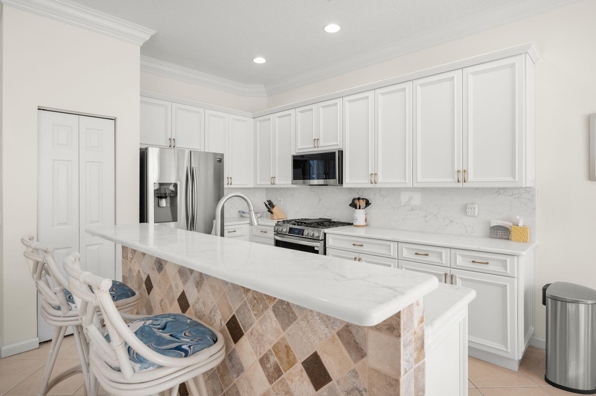 396 Springview Loop Port St. Lucie, FL 34986 - Photo 11 of 55 KITCHEN