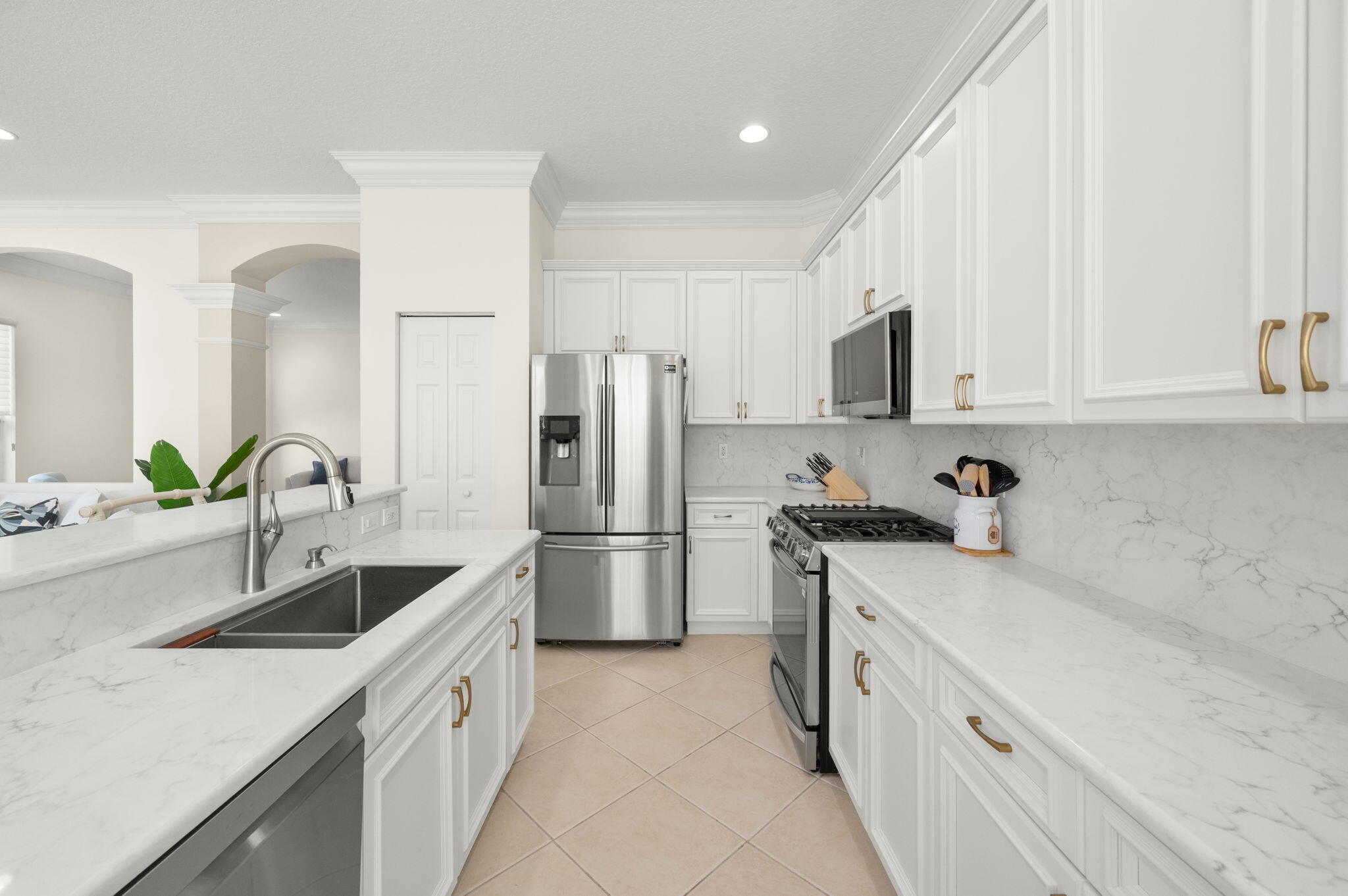 396 Springview Loop Port St. Lucie, FL 34986 - Photo 12 of 55 KITCHEN