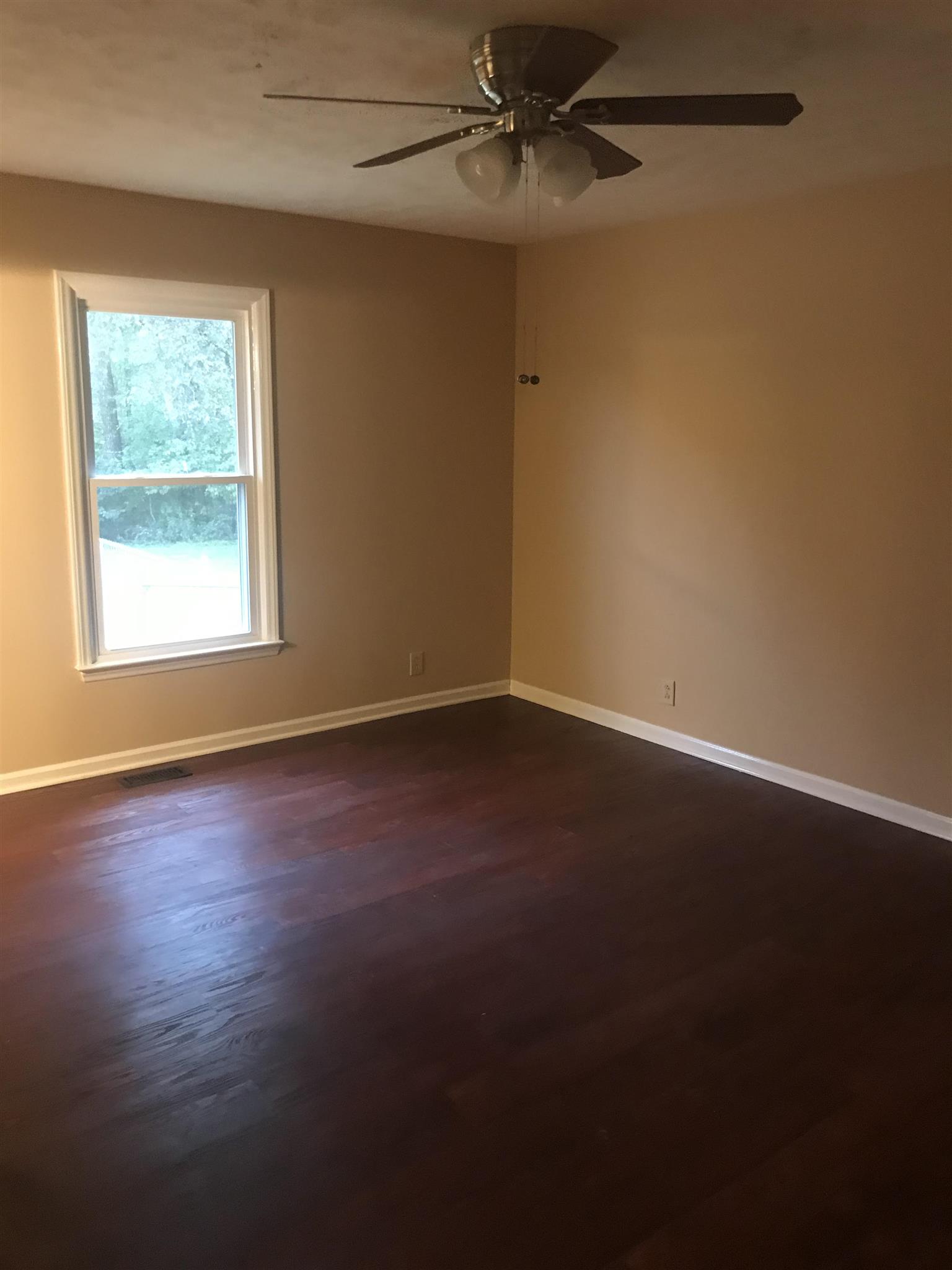 3404 Laurel Mountain Road Murfreesboro, TN 37129 - Photo 11 of 18 Master bedroom