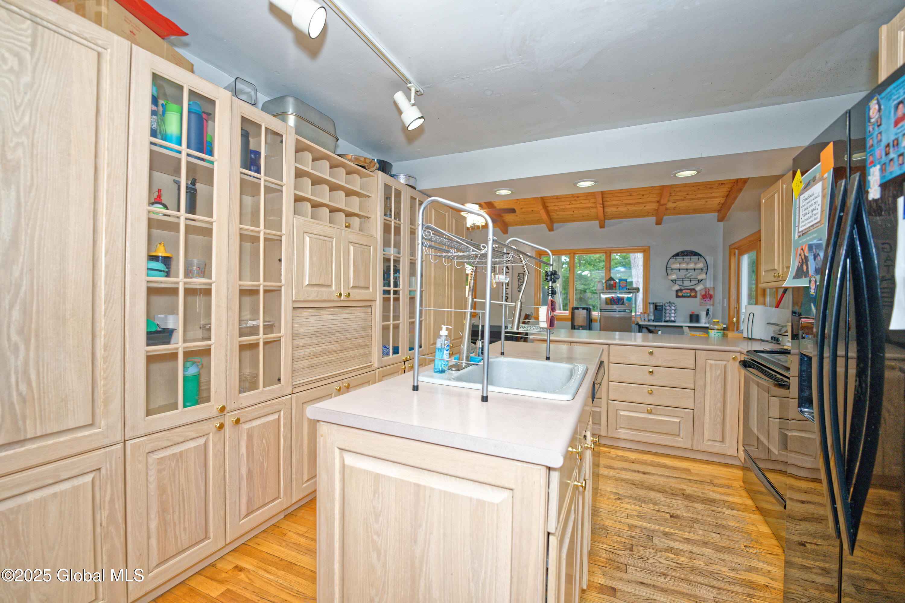 1101 Manas Drive Schenectady, NY 12303 - Photo 14 of 42 5 Kitchen 3