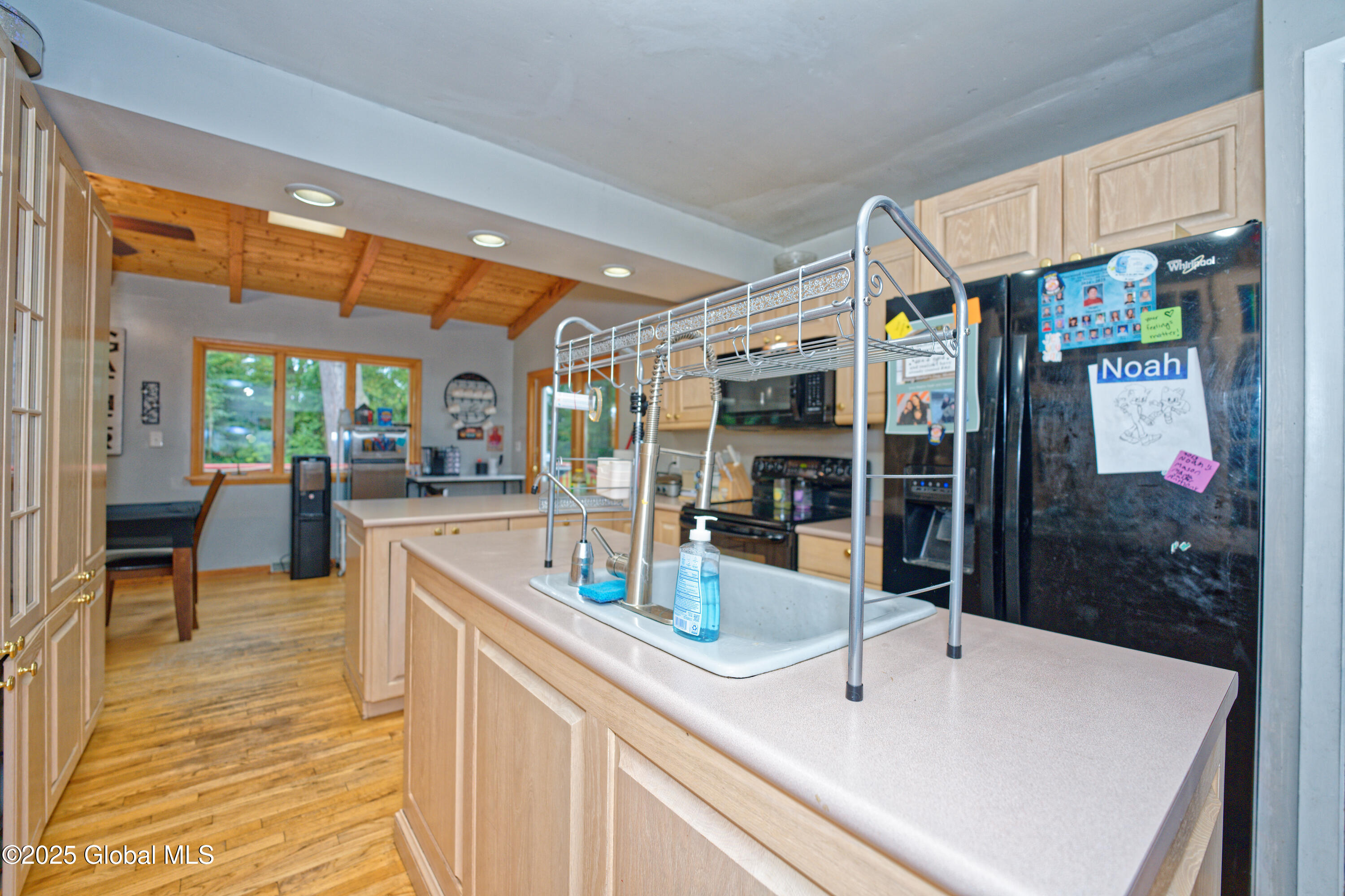 1101 Manas Drive Schenectady, NY 12303 - Photo 15 of 42 5 Kitchen 4