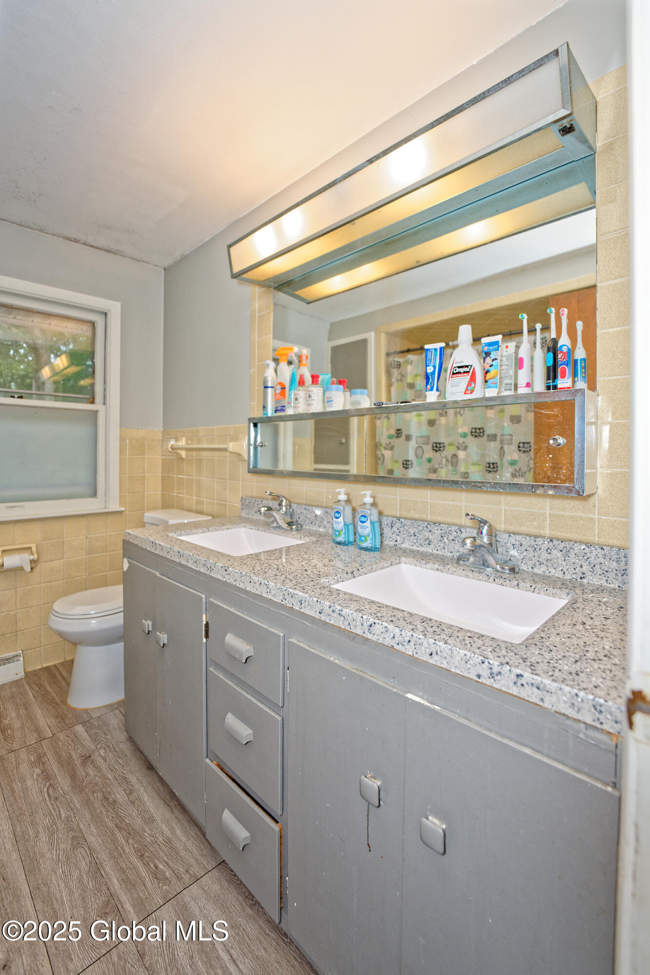 1101 Manas Drive Schenectady, NY 12303 - Photo 31 of 42 9 Bathroom 2