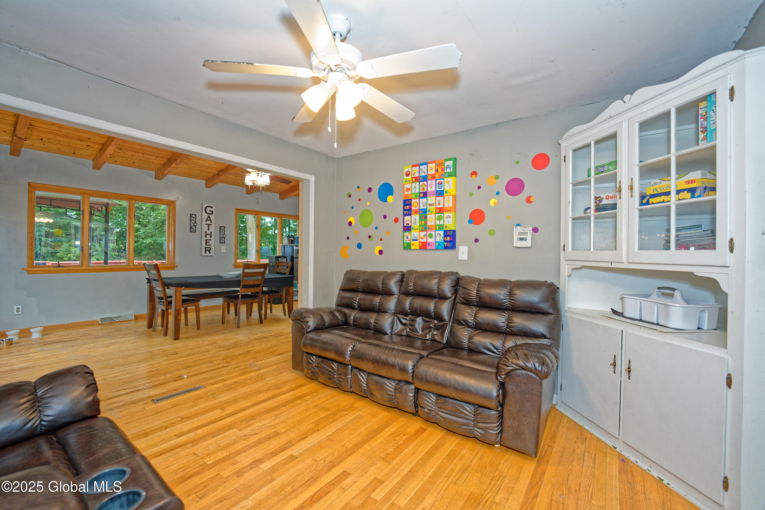 1101 Manas Drive Schenectady, NY 12303 - Photo 8 of 42 3 Familyroom 2