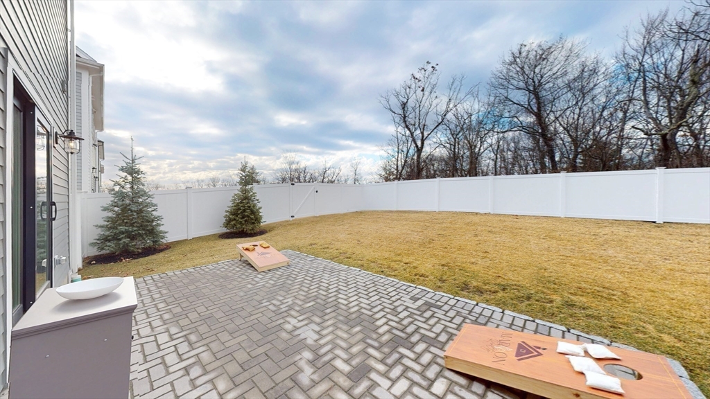 7 Starling Street Boston, MA 02132 - Photo 3 of 23