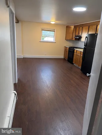 $1,500 | 95 West Broad Street, Gibbstown, NJ 08027