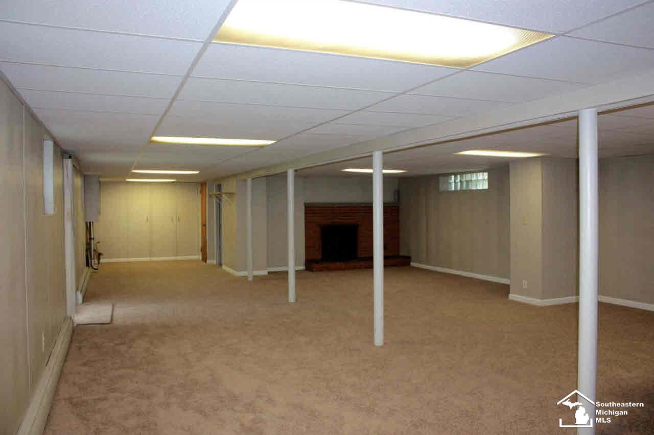 3160 South Custer Road Monroe, MI 48161 - Photo 15 of 24 20446181-14.JPG