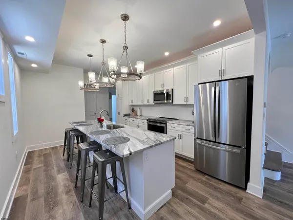 $6,000 | 17 North New Haven Avenue, Unit JUNE, Ventnor City, NJ 08406