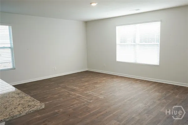 $2,280 | 391 Coconut Drive, Bloomingdale, GA 31302
