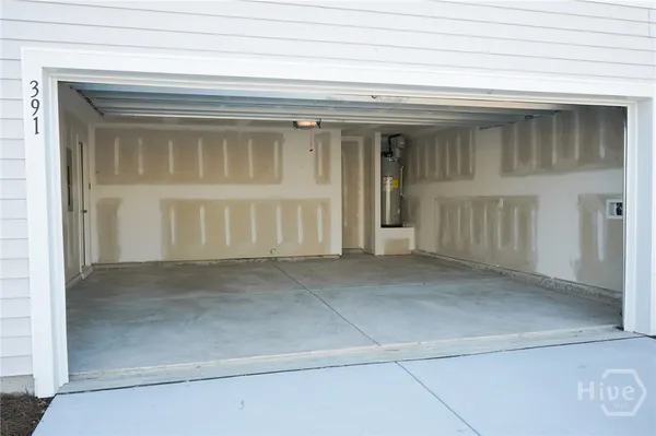 $2,280 | 391 Coconut Drive, Bloomingdale, GA 31302