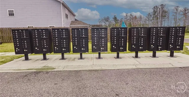 $2,300 | 391 Coconut Drive, Bloomingdale, GA 31302