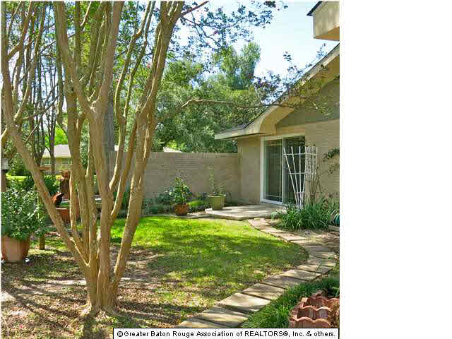 11625 Mollylea Drive Baton Rouge, LA 70815 - Photo 2 of 16
