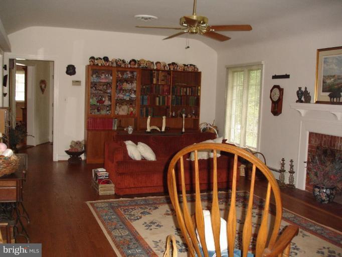 10 Ridge Road Severna Park, MD 21146 - Photo 12 of 23 Living Room #3