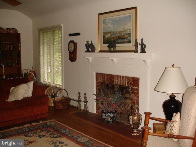 10 Ridge Road Severna Park, MD 21146 - Photo 6 of 23 Living Room #2