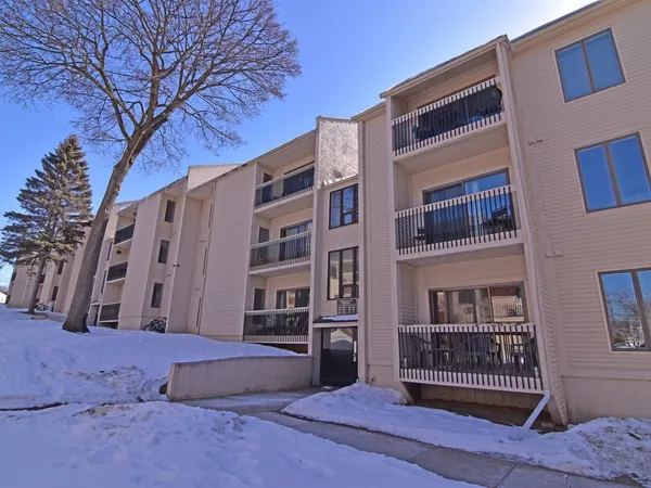 $319,900 | 47 South Williams Street, Unit 111, Burlington, VT 05401
