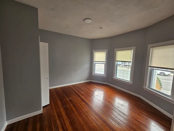 $3,950 | 320 Highland Avenue, Unit 1, Somerville, MA 02144