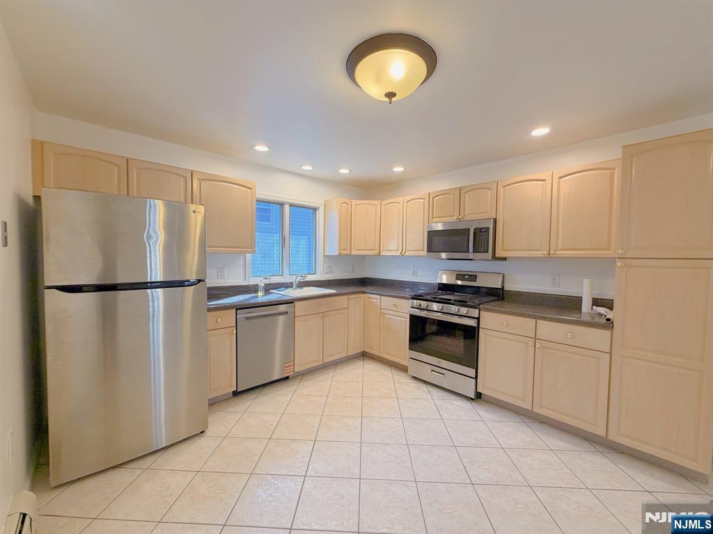 560 Studio Road, Unit 2 Ridgefield, NJ 07657 - Photo 20 of 20
