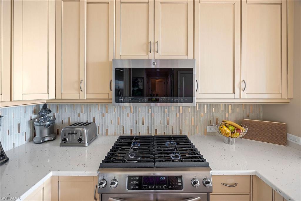 9115 Strada Place, Unit 5414 Naples, FL 34108 - Photo 10 of 37