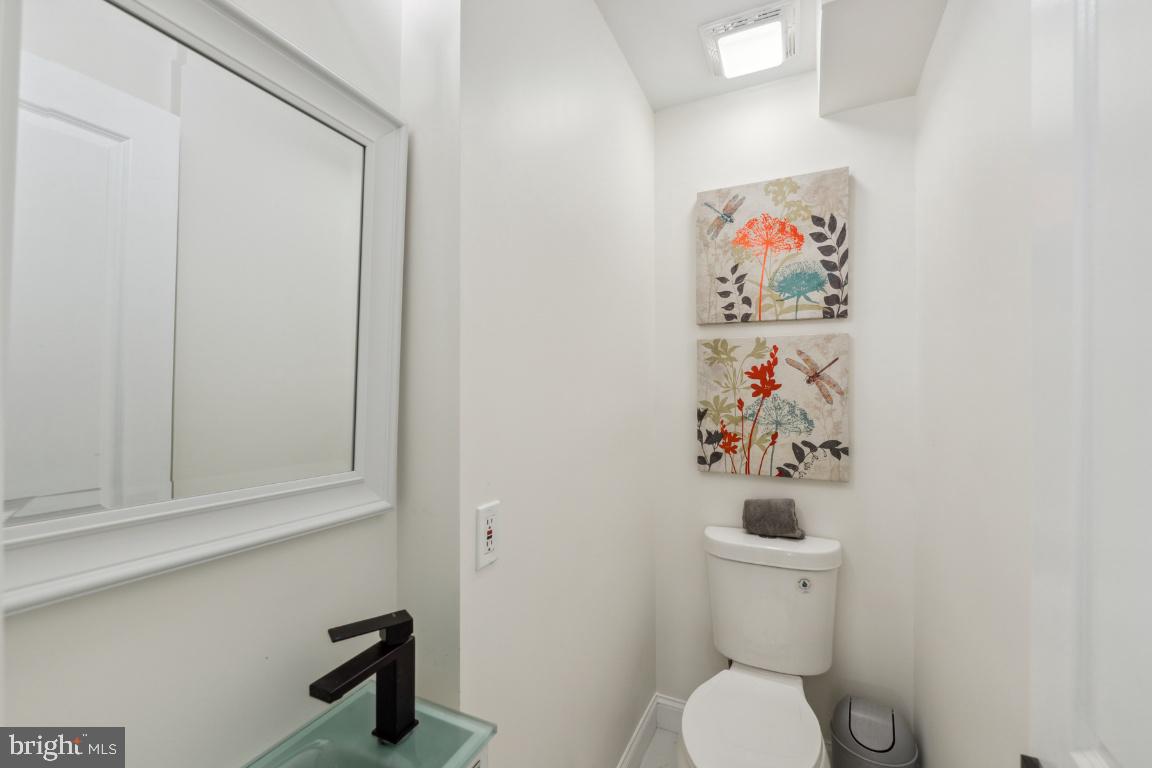 2238 16th Street Northeast Washington, DC 20018 - Photo 5 of 20