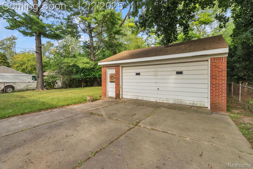 17150 Wakenden Redford, MI 48240 - Photo 31 of 35