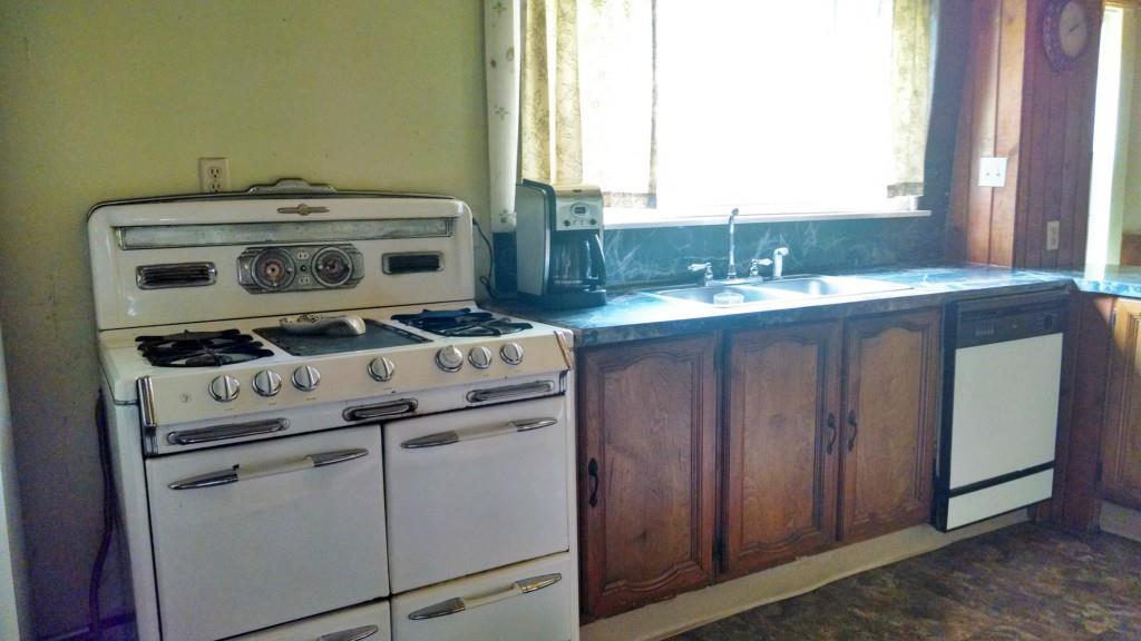 358 Canton Mountain Road Canton, ME 04221 - Photo 5 of 18 Photo