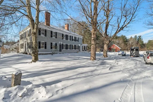 $1,500,000 | 337 Middle Road, Brentwood, NH 03833