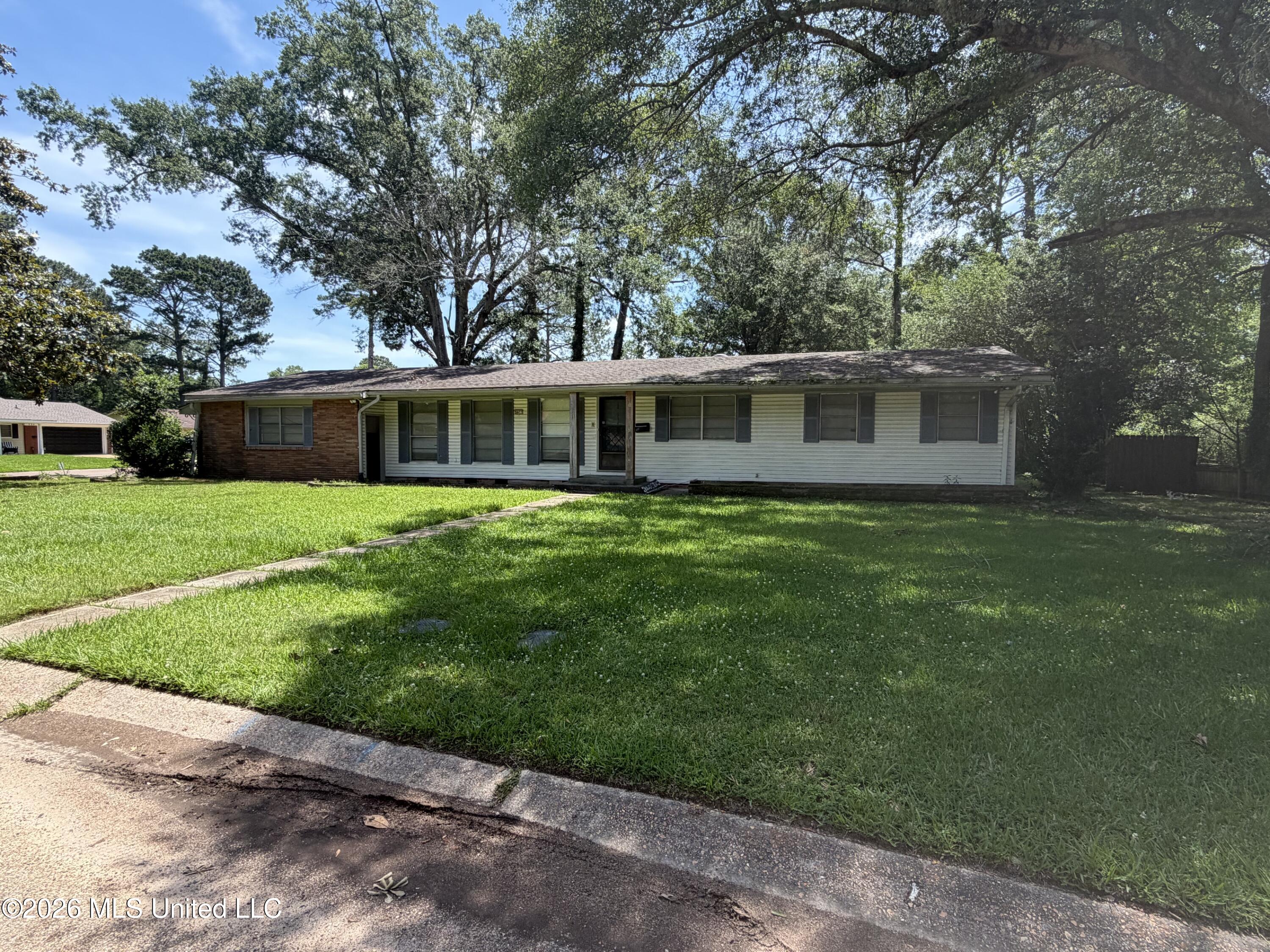 5877 Kinder Drive Jackson, MS 39211 - Photo 2 of 16 IMG_0680