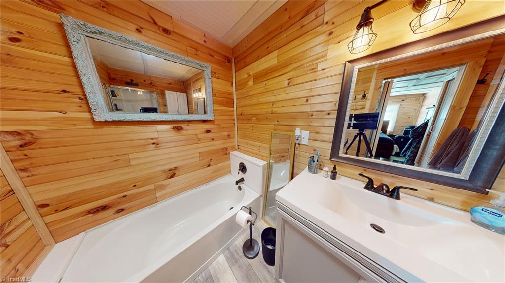 296 North Franklin Road Mount Airy, NC 27030 - Photo 10 of 21