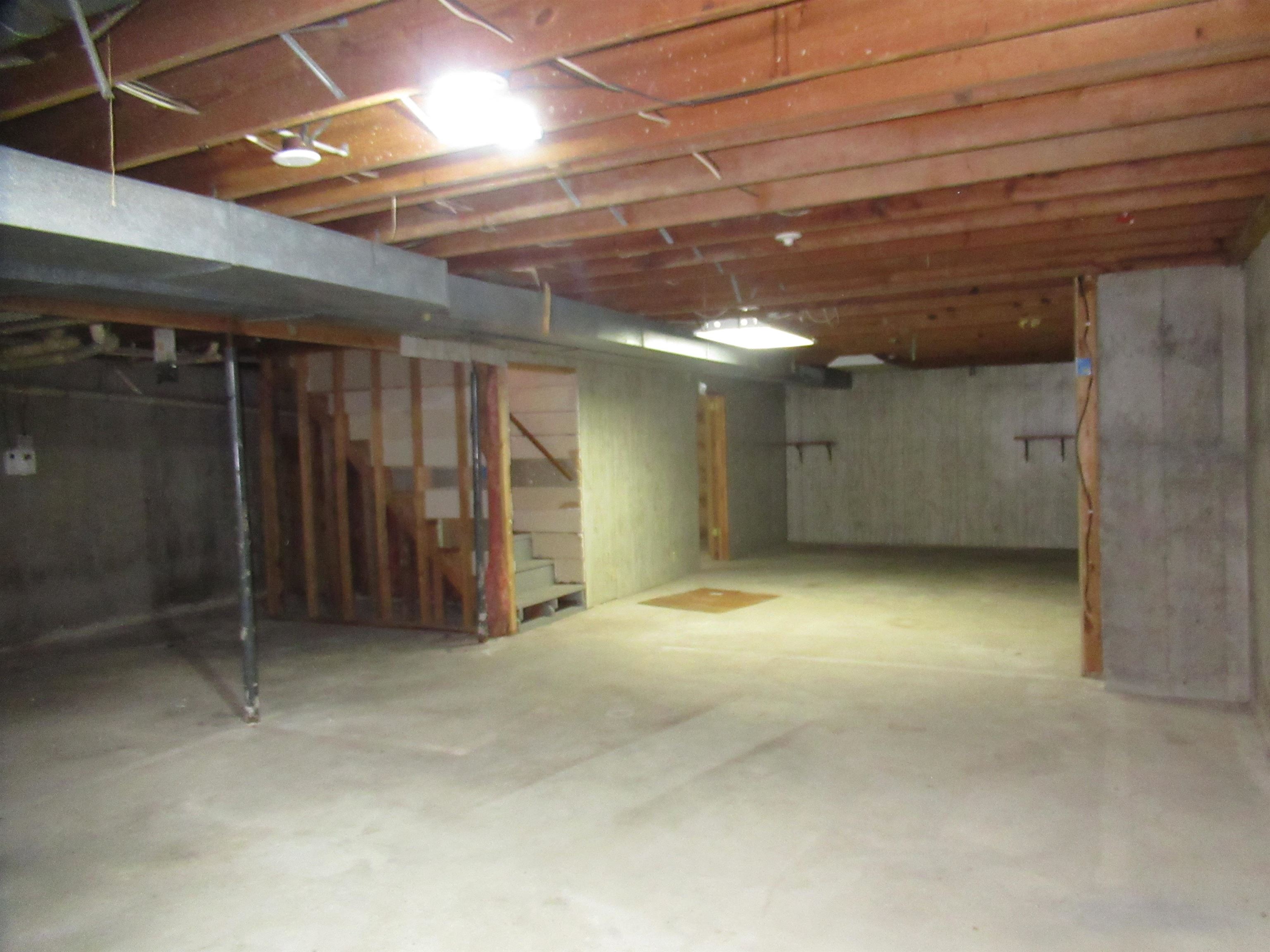 9091 West Frances Road Flushing, MI 48433 - Photo 15 of 18 50098377-14.JPG