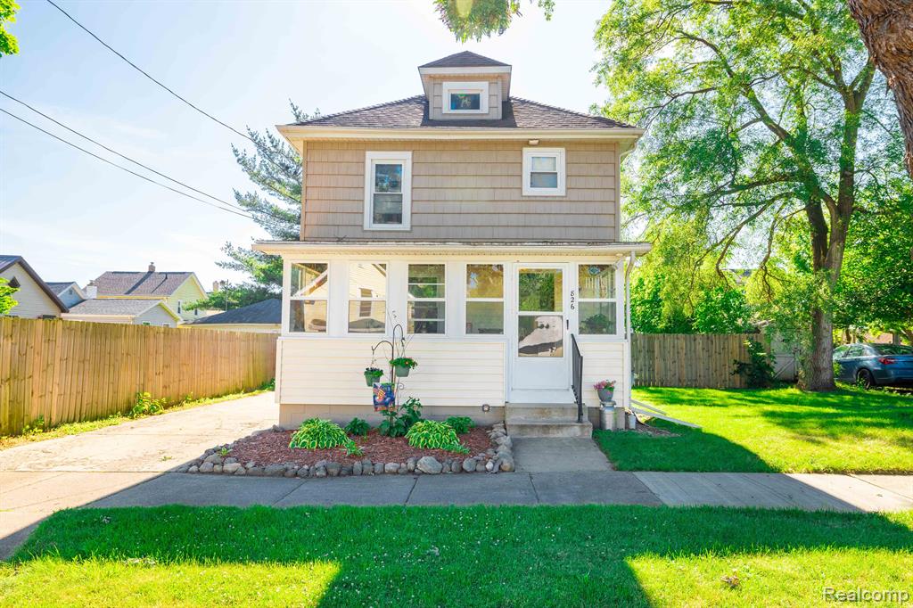 826 Wells Street Jackson, MI 49202 - Photo 1 of 18
