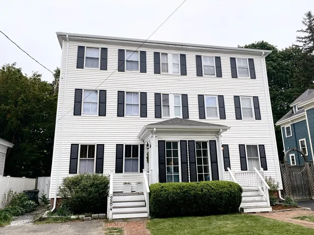 $799,900 | 284 High Street, Newburyport, MA 01950