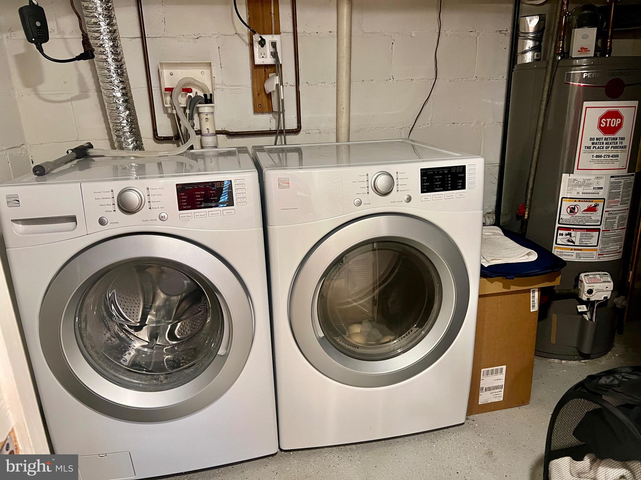 87 Saybrook Avenue Hamilton, NJ 08619 - Photo 28 of 41 a utility room with dryer and washer