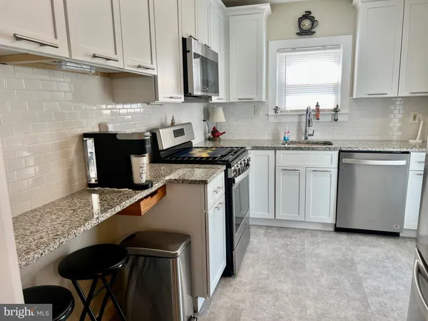$375,000 | 87 Saybrook Avenue, Hamilton, NJ 08619