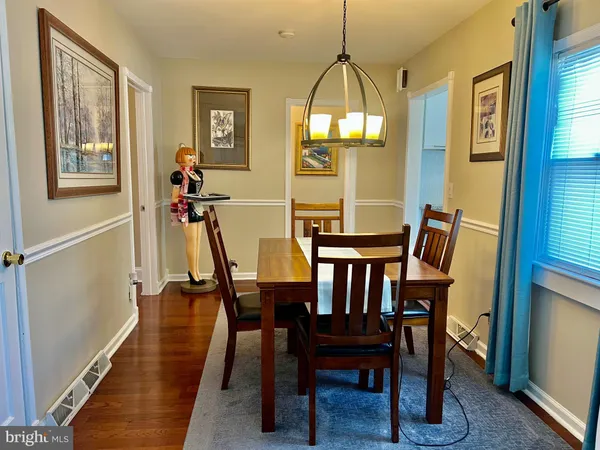 $375,000 | 87 Saybrook Avenue, Hamilton, NJ 08619