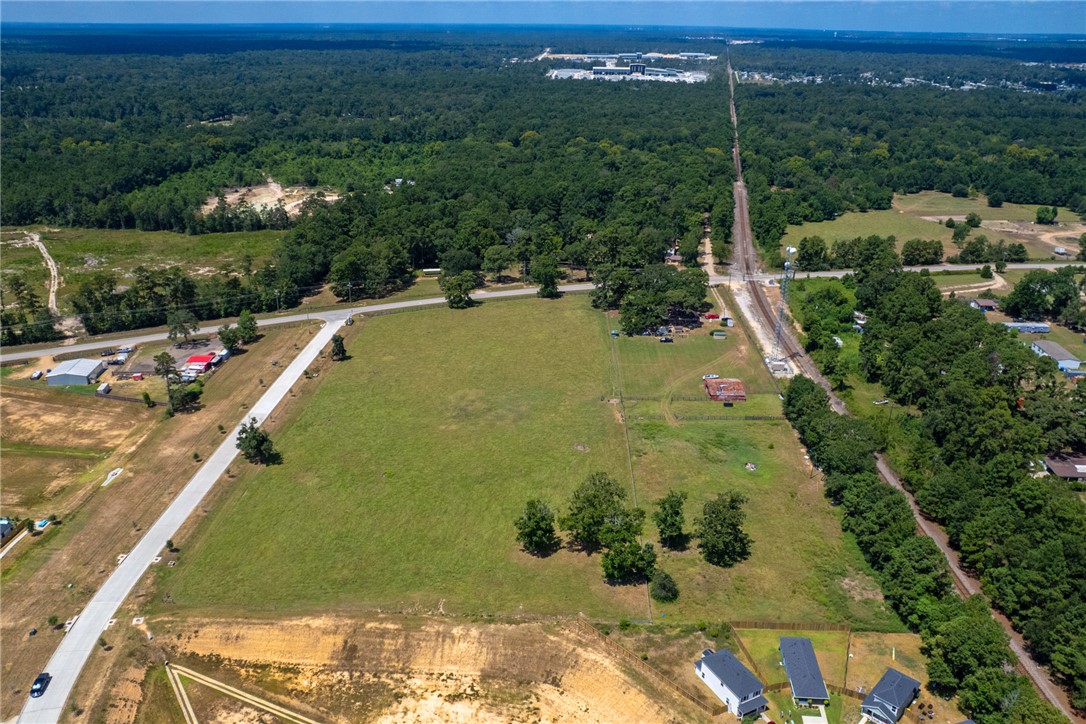 9247 Crockett Martin Road Conroe, TX 77306 - Photo 4 of 20 Gallery Image 4