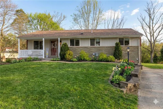 $320,000 | 107 Crosswick Road, Coraopolis, PA 15108